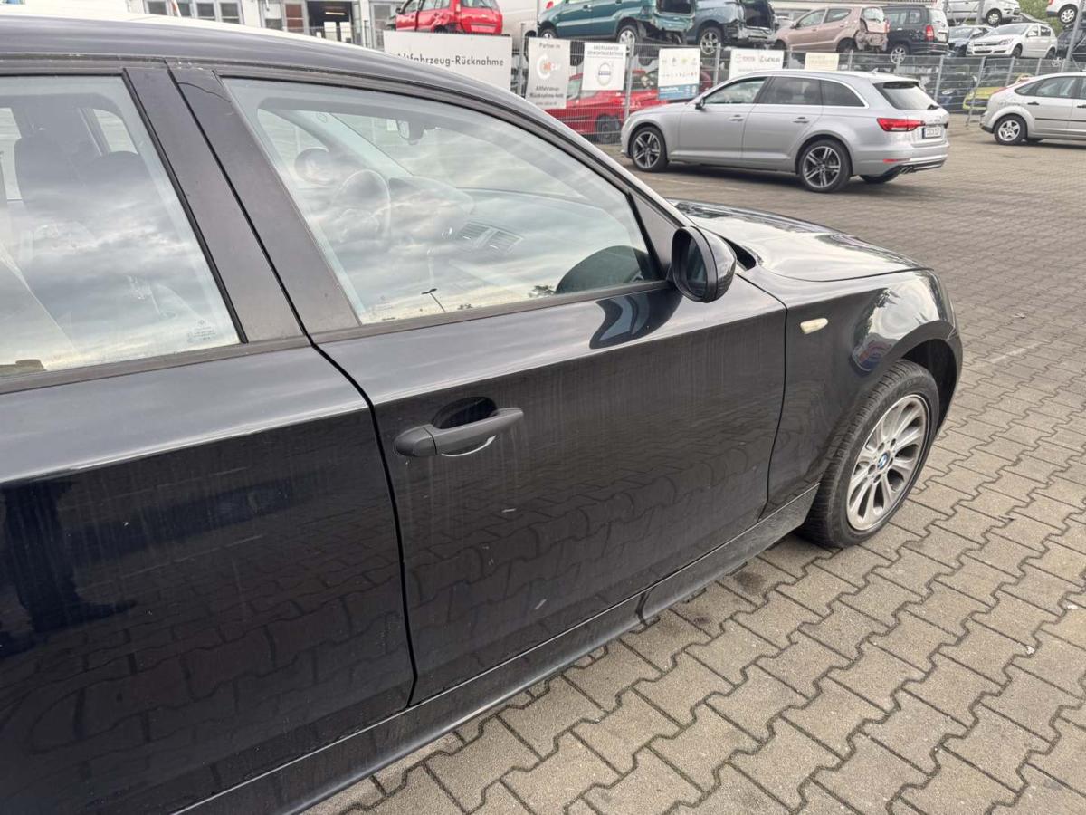 BMW 1er E87 original T&uuml;r vorn rechts 475 Blacksapphire Rohbau Bj.2005